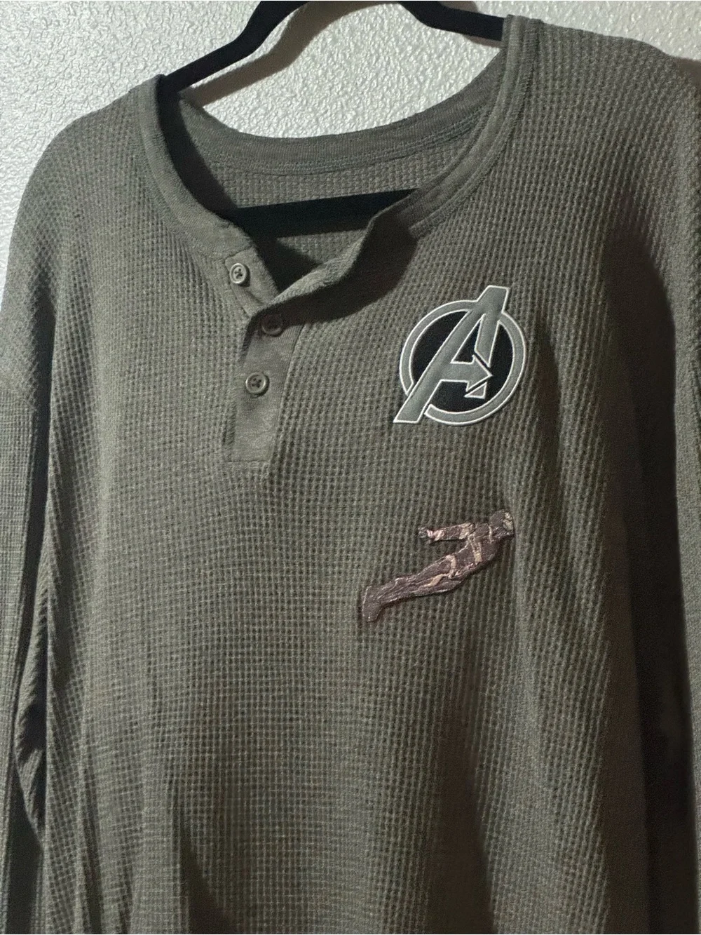 Avengers Dark Grey Waffle “Roadie’s Henley” Size XL - Picture 7 of 8